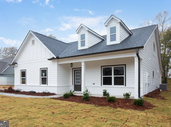101 Academy St, Pendergrass, GA 30567