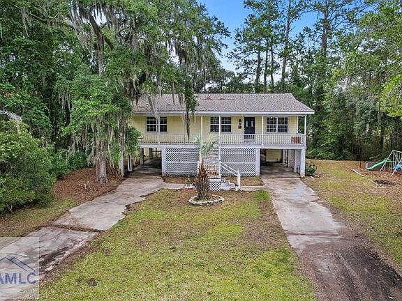 2nd image of 15 Laurel Dr