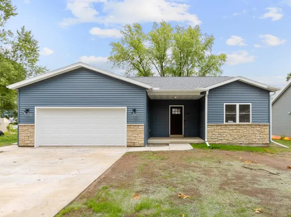 616 11th Street, Baraboo, WI 53965
