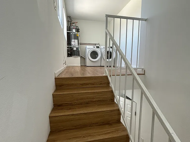 8525 Saturn St — Photo 32
