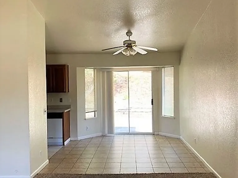 963 Grouse Dr — Photo 2