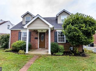 949 Thornton Rd, Upper Chichester, PA 19061