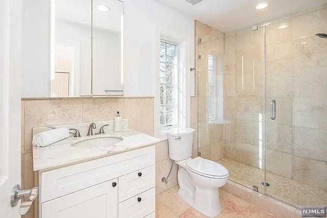 223 Hillcrest Dr — Photo 19