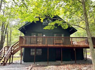 224 Farmers Ln, Pocono Lake, PA