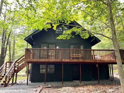 224 Farmers Ln, Pocono Lake, PA, 18347