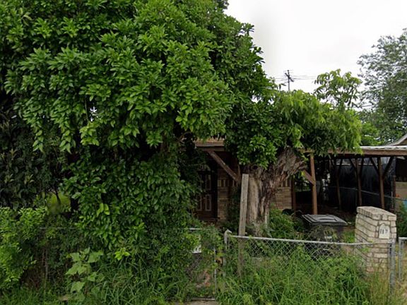 2nd image of 112 Fleming St