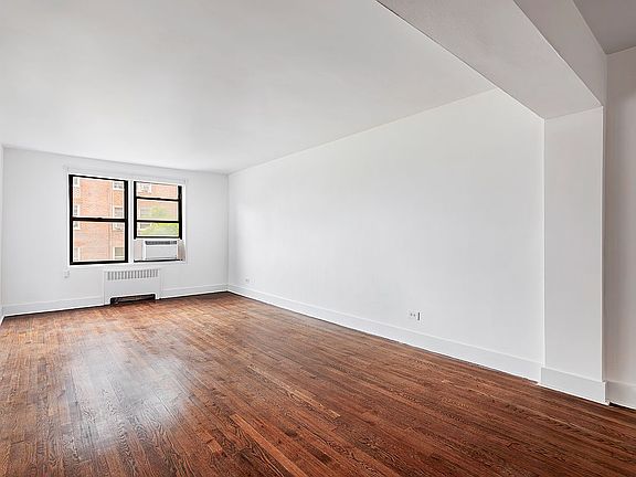 4th image of 525 W 235th St APT 4D