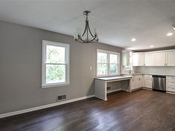 4th image of 10025 Melrose Dr