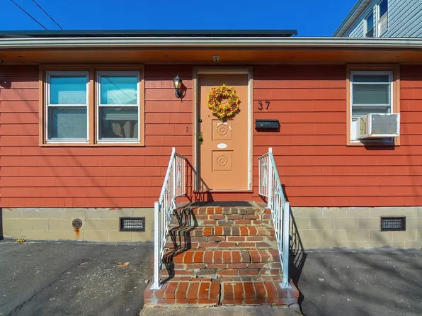 37 Sidney St, New Bedford, MA 02740