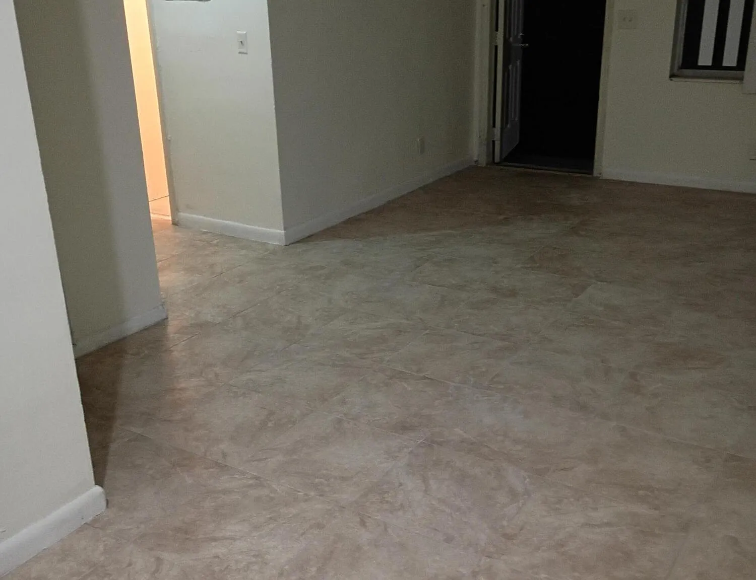 2 bed, 1.0 bath, 3151 sqft, $1,750 — Photo 1