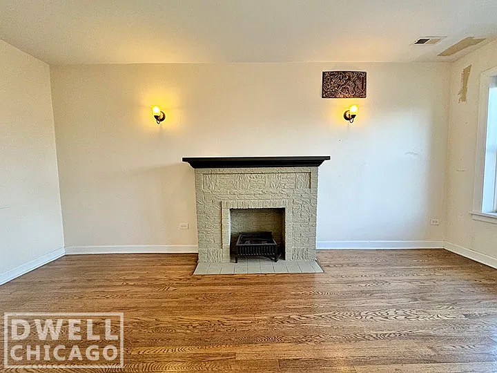 3 bed, 1250 sqft, $2,250 — Photo 2