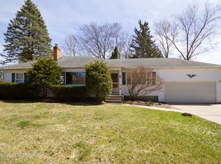 705 Division St, Woodstock, IL 60098