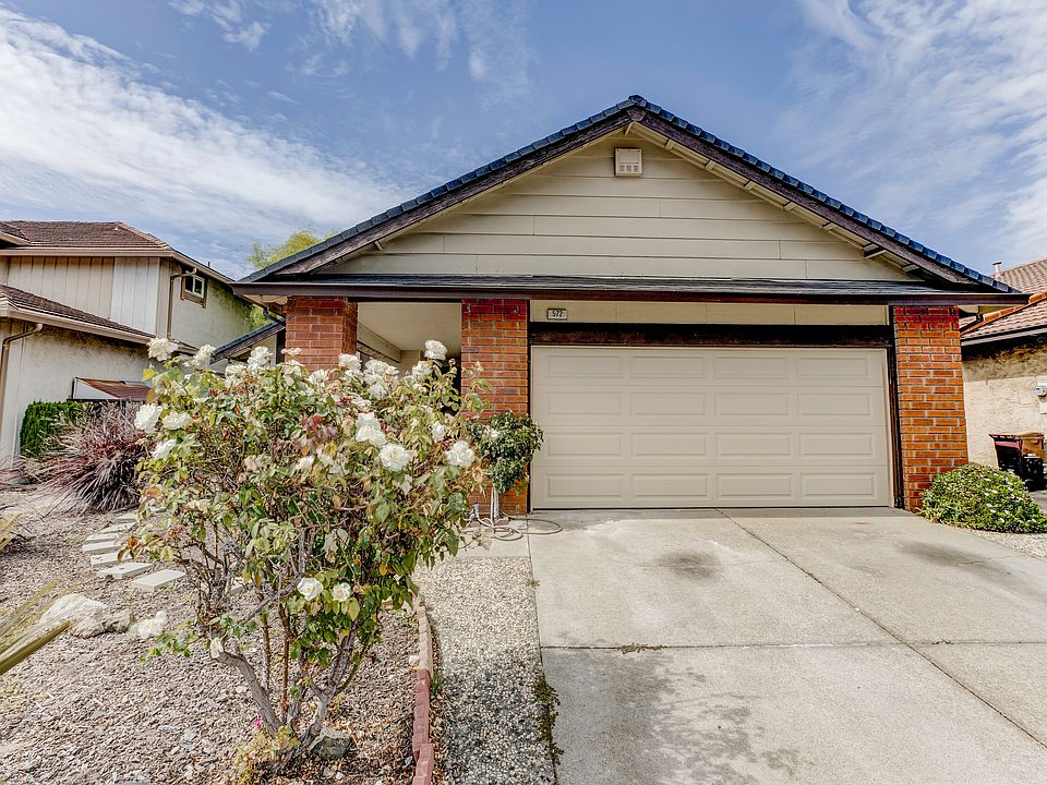 1st image of 572 Begonia Dr