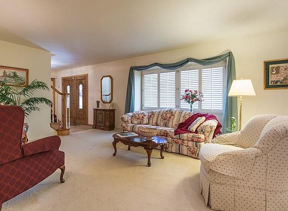 4th image of 3740 S Narcissus Way