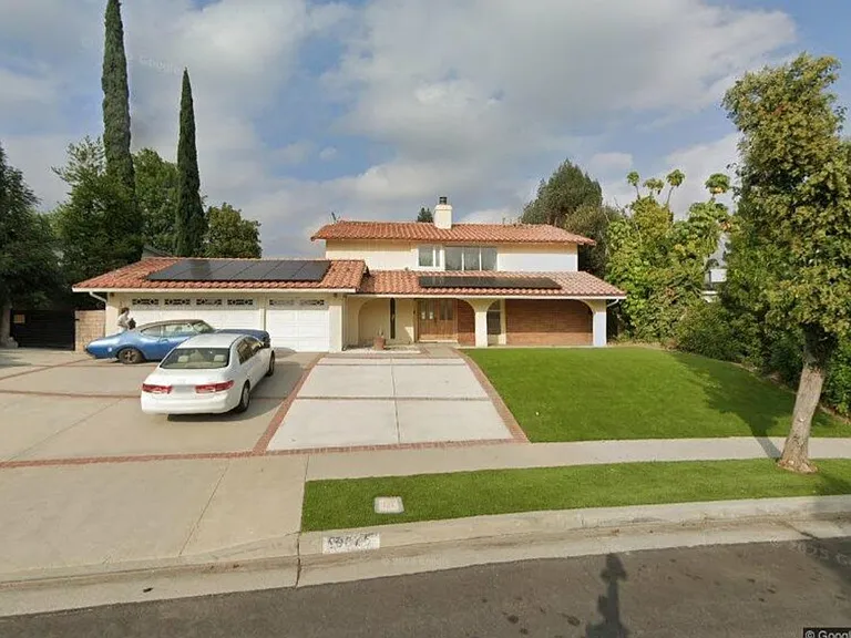 10876 Crebs Ave — Photo 1