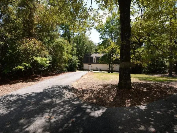 929 Indian Trl, Tallassee, AL 36078