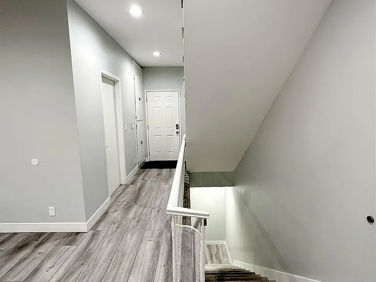 13653 Wyandotte St #3 — Photo 22