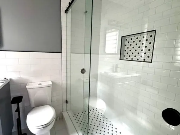 233 Warren Avenue image 10 of 10