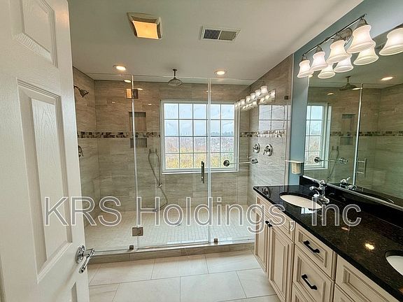 4th image of 14579 Crossfield Way #70A