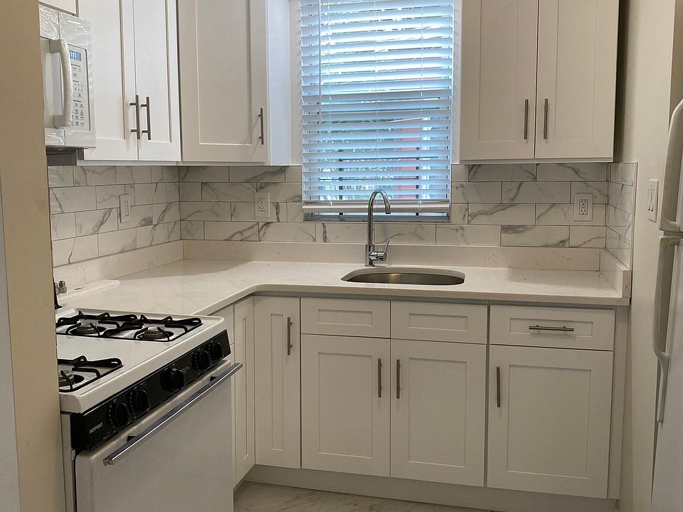 1st image of 2904 Otis Ave #2