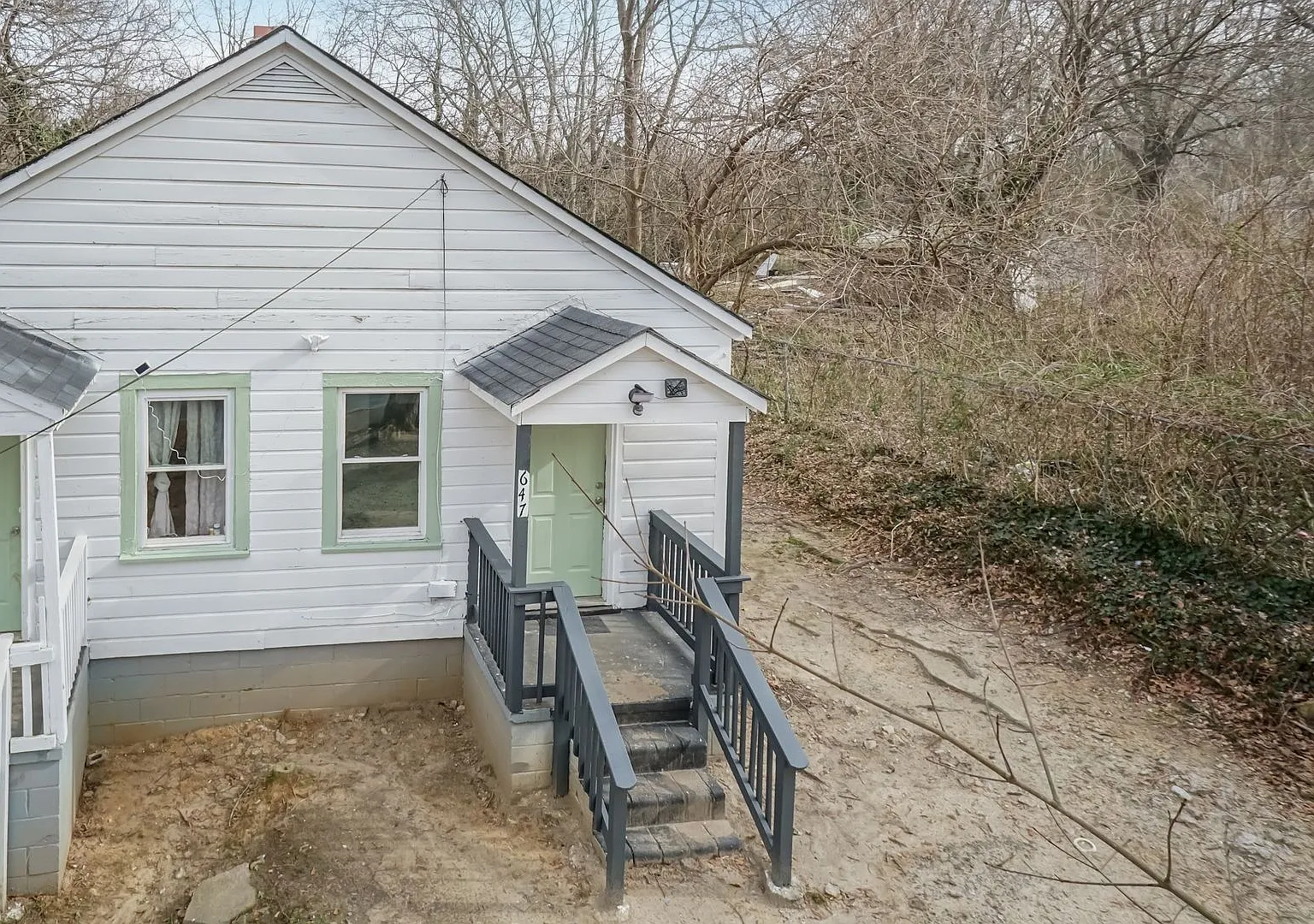 One Bedroom Home! — Photo 1