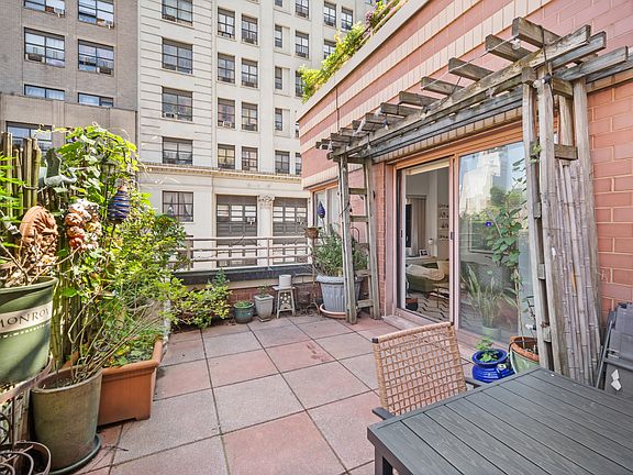 2nd image of 350 W 50th St APT 6U