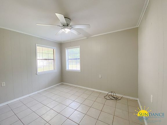5th image of 228 Beulah St