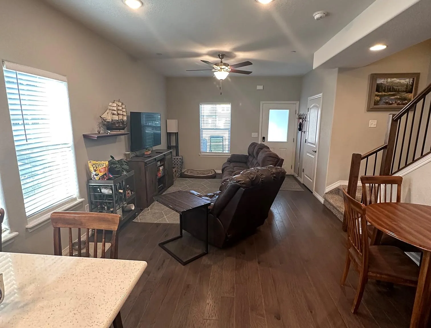 2408 Ridge Top Dr — Photo 4