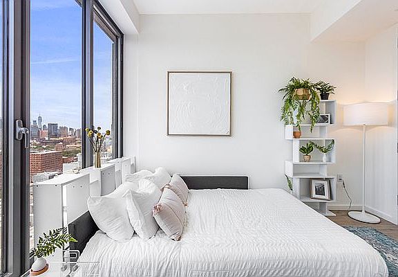 4th image of 545 Vanderbilt Ave APT 9E