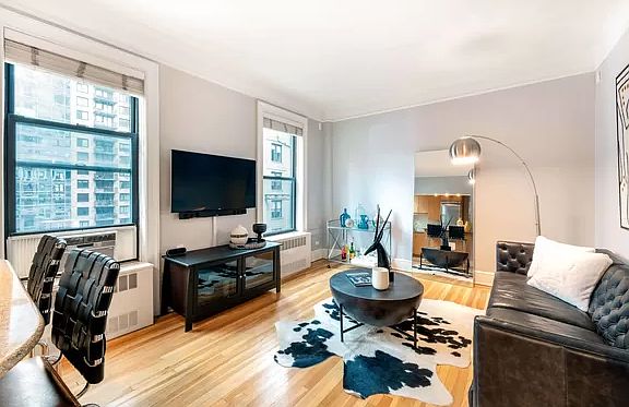 2nd image of 205 W 54th St APT 11B