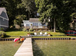 1449 W Gull Lake Dr, Richland, MI 49083