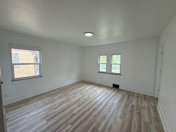 5th image of 7209 Brookcrest Dr #2