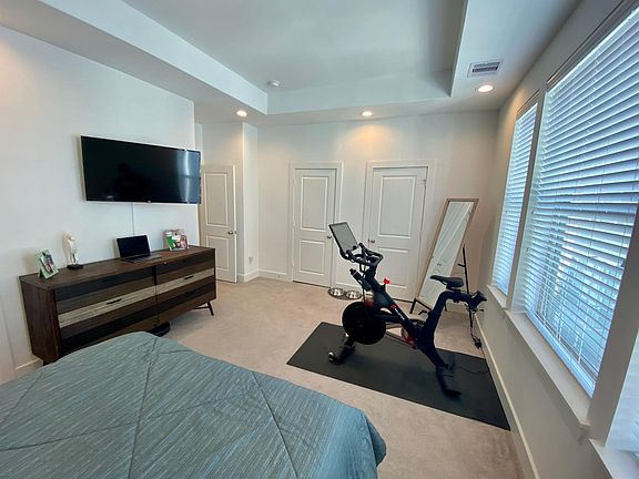 3rd image of 2222 McGowen St #2222