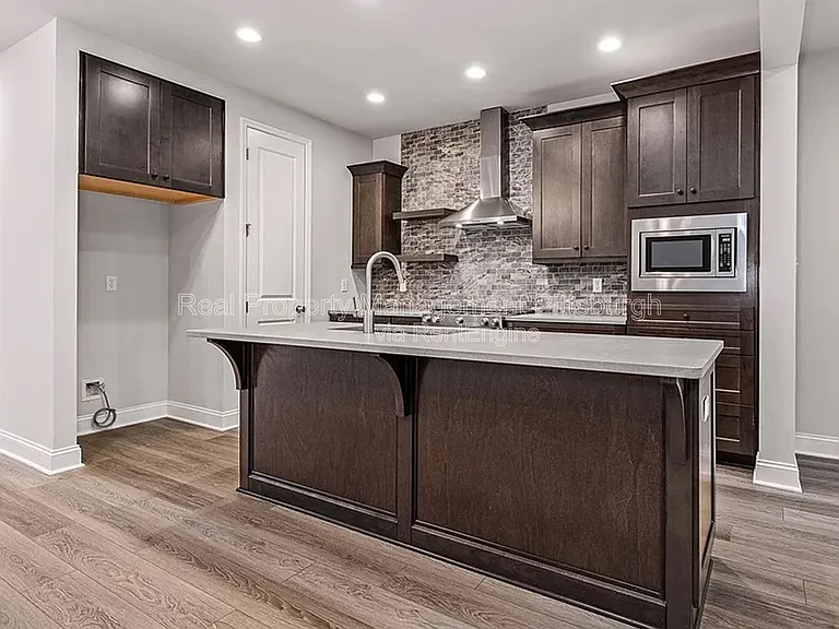 3101 Tulane Way — Photo 2