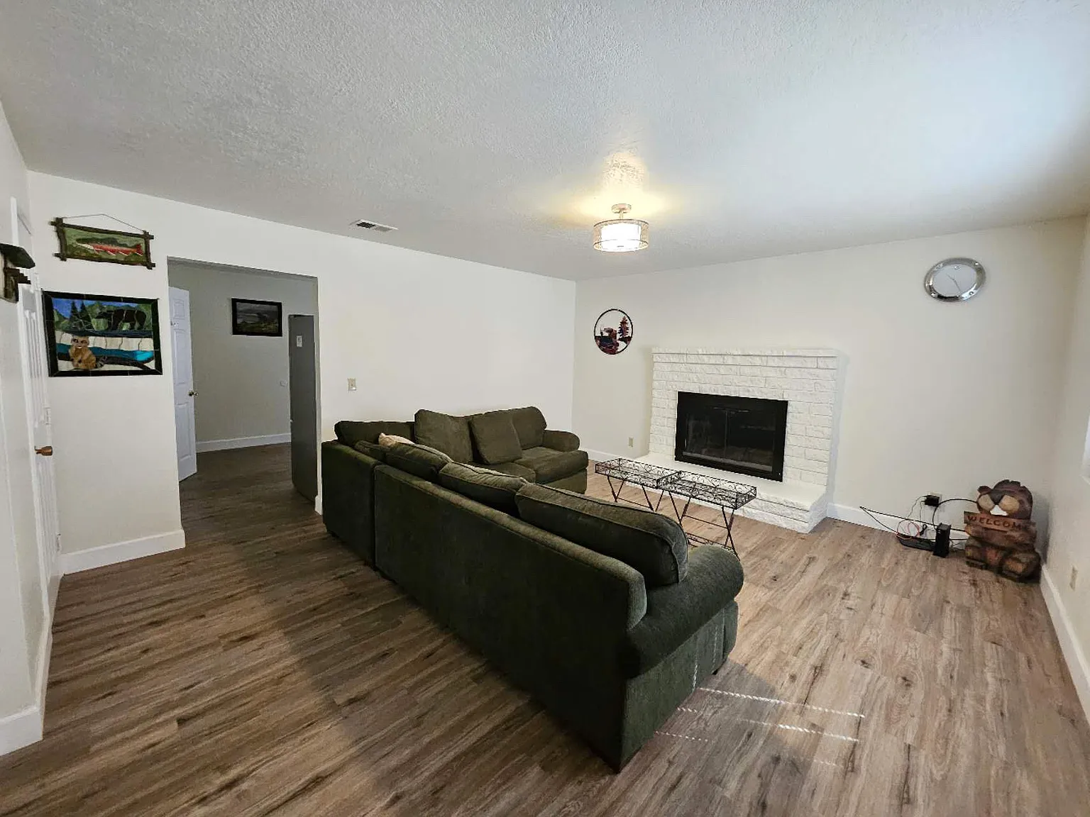 3 bed, 1275 sqft, $2,700 — Photo 2