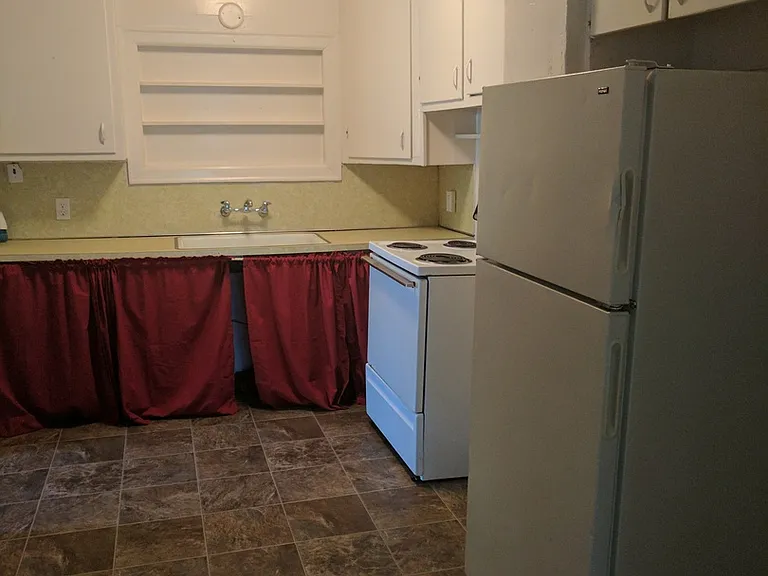 330 Howard Ave — Photo 15