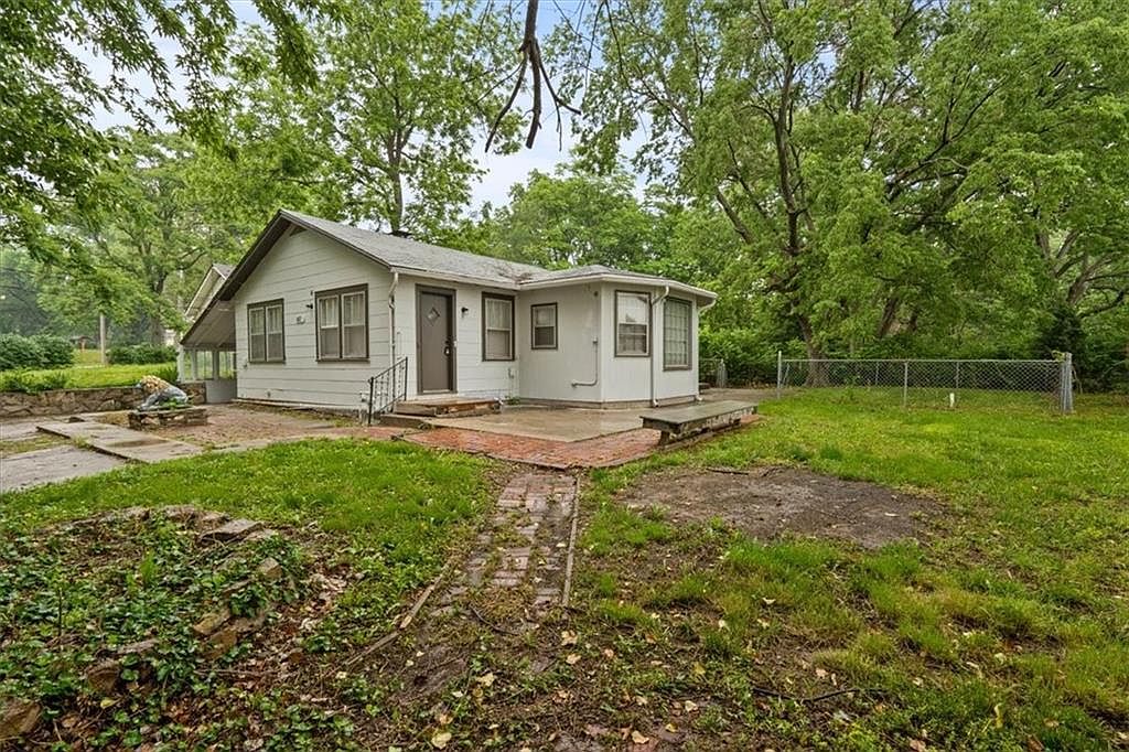 1427 Glenn Ave, Kansas City, KS 66102 MLS 2436277 Zillow