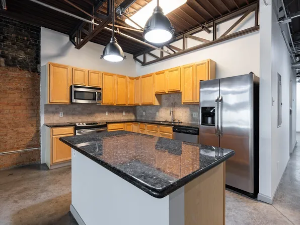 2700 Live Oak St, Dallas, TX