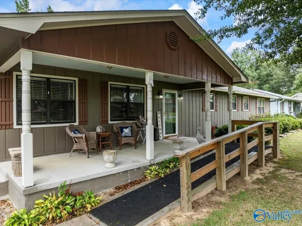602 Reed Rd, Guntersville, AL 35976