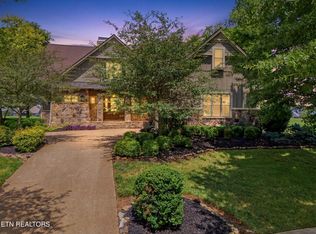 593 Old Barn Ln, Loudon, TN 37774