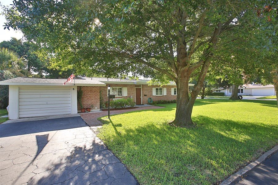 1st image of 5 Tanglewood Cir