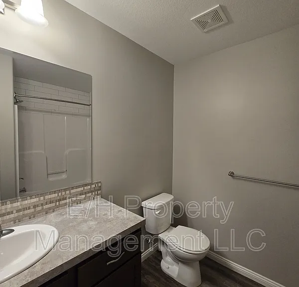 5937 N Millsboro St — Photo 29