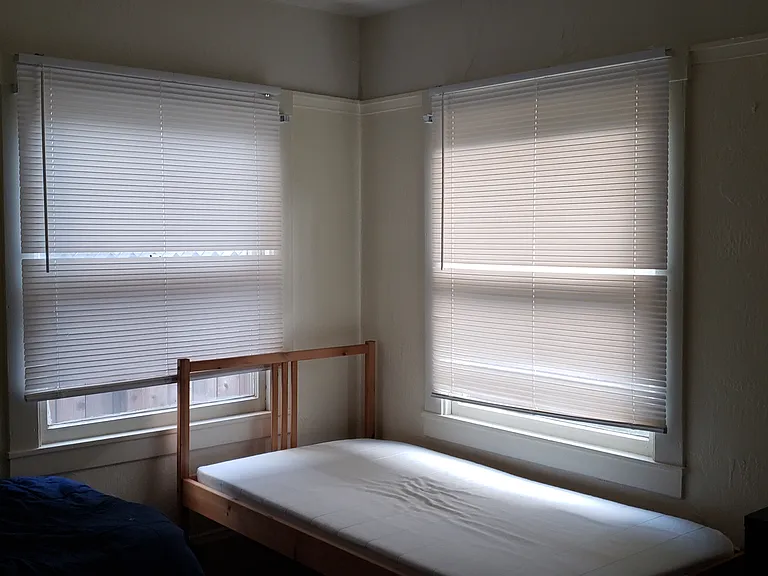 2532 Benvenue Ave #A — Photo 3