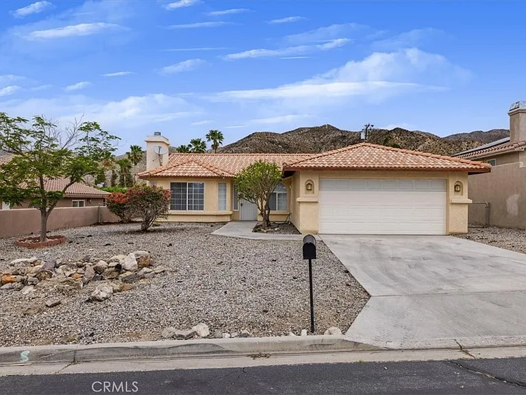 66144 Avenida Cadena — Photo 1
