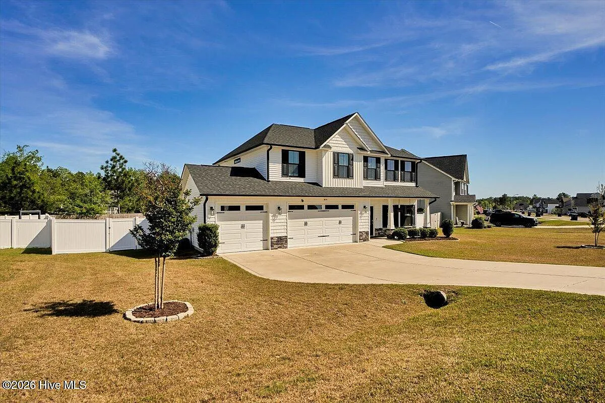 Building Photo - 1800 Deerberry Ct