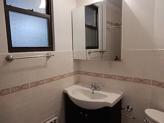 Rented by Aimee Grodanz, LREB