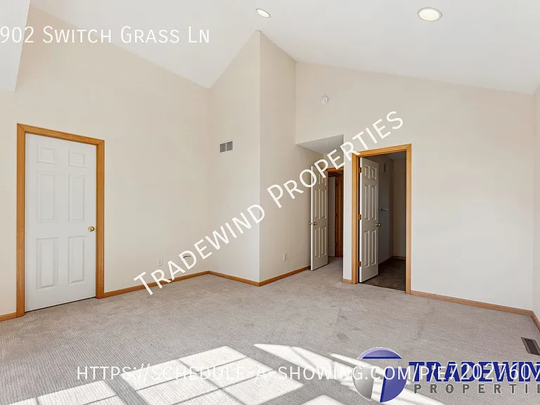 9902 Switch Grass Ln — Photo 14
