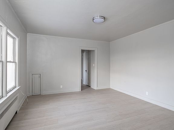 5th image of 1312 Cleveland Ave NW #7