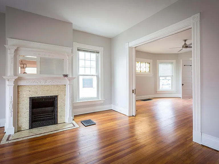 3834 Eastern Ave — Photo 10