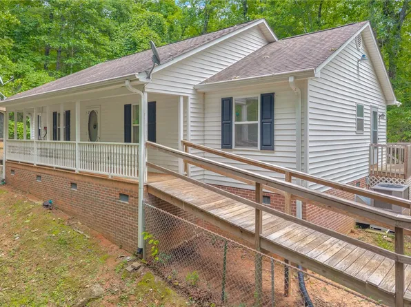 990 Mount Tabor Church Rd, Pickens, SC 29671